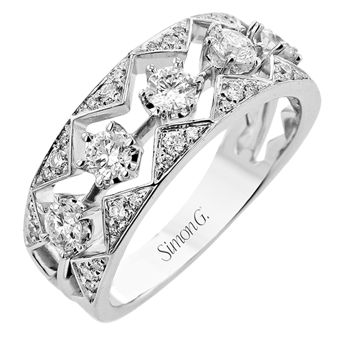 Right Hand Ring in 18k Gold with Diamonds