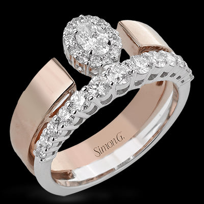 Right Hand Ring in 18k Gold with Diamonds