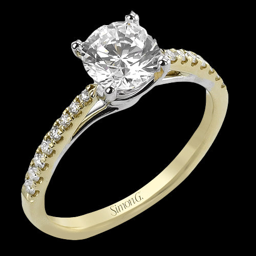 Engagement Ring in 18k Gold with Diamonds