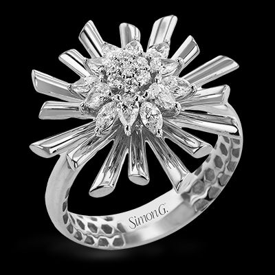 Right Hand Ring in 18k Gold with Diamonds