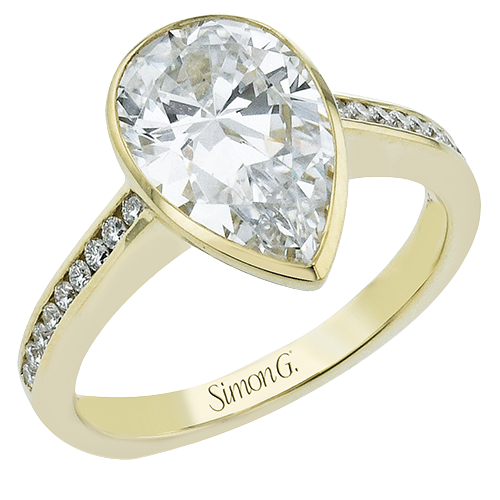 Engagement Ring in 18k Gold with Diamonds