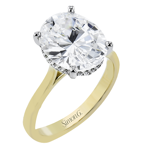 Engagement Ring in 18k Gold with Diamonds