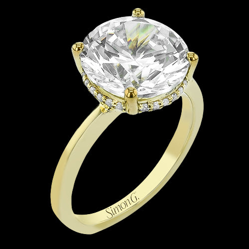 Engagement Ring in 18k Gold with Diamonds