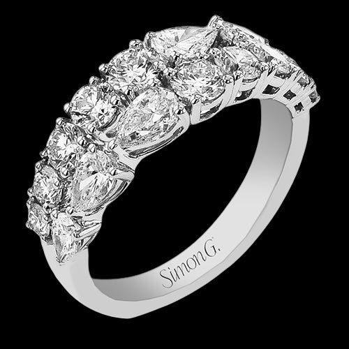 Right Hand Ring in 18k Gold with Diamonds