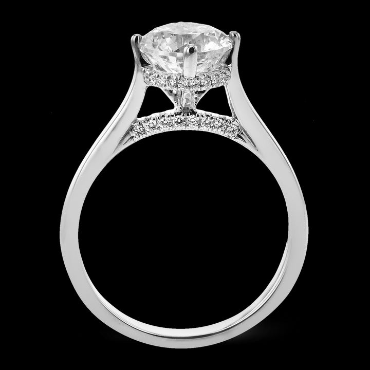 Engagement Ring in 18k Gold with Diamonds