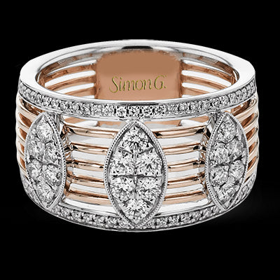 Right Hand Ring in 18k Gold with Diamonds