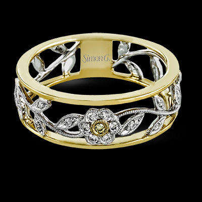 Right Hand Ring in 18k Gold with Diamonds