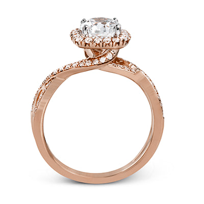 Engagement Ring in 18k Gold with Diamonds