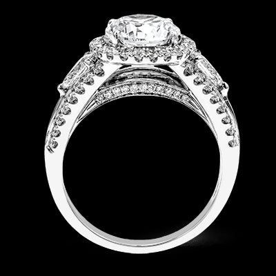 Engagement Ring in 18k Gold with Diamonds