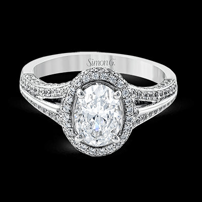 Engagement Ring in 18k Gold with Diamonds