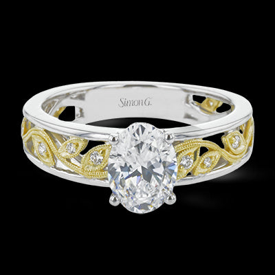 Engagement Ring in 18k Gold with Diamonds