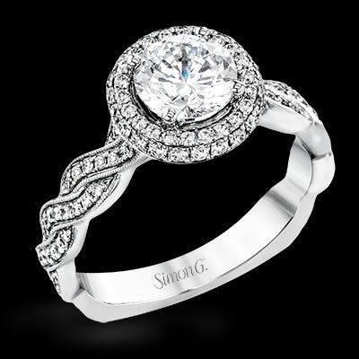 Engagement Ring in 18k Gold with Diamonds
