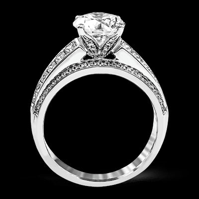 Engagement Ring in 18k Gold with Diamonds