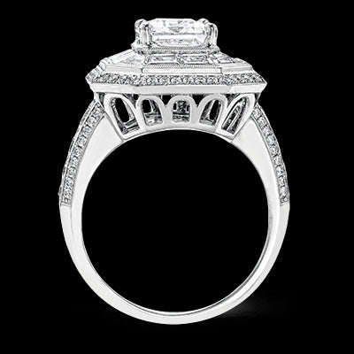 Engagement Ring in 18k Gold with Diamonds