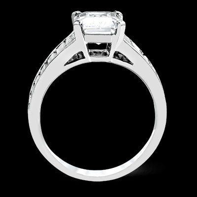 Engagement Ring in 18k Gold