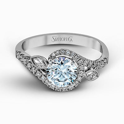 Engagement Ring in 18k Gold with Diamonds