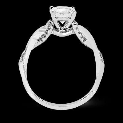 Engagement Ring in 18k Gold with Diamonds