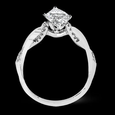 Engagement Ring in 18k Gold with Diamonds