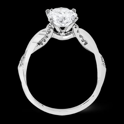 Engagement Ring in 18k Gold with Diamonds