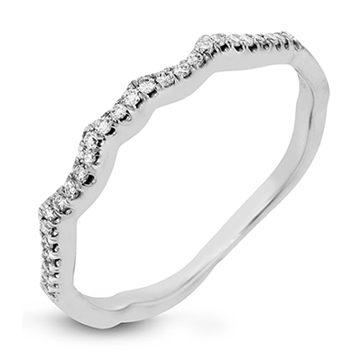 Engagement Ring in 18k Gold with Diamonds