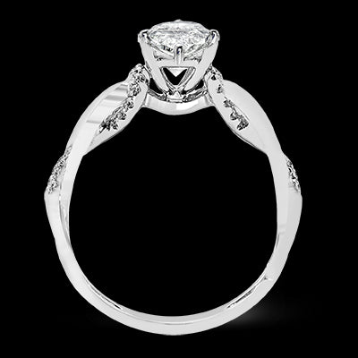 Engagement Ring in 18k Gold with Diamonds
