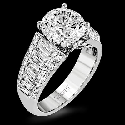 Engagement Ring in 18k Gold