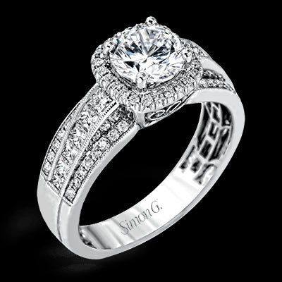 Engagement Ring in 18k Gold with Diamonds
