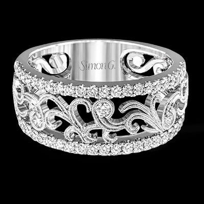 Right Hand Ring in 18k Gold with Diamonds