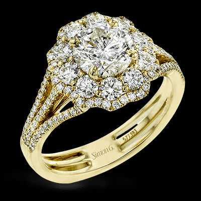 Engagement Ring in 18k Gold with Diamonds