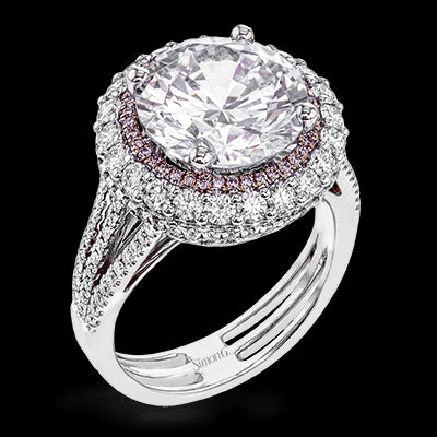 Engagement Ring in 18k Gold with Diamonds