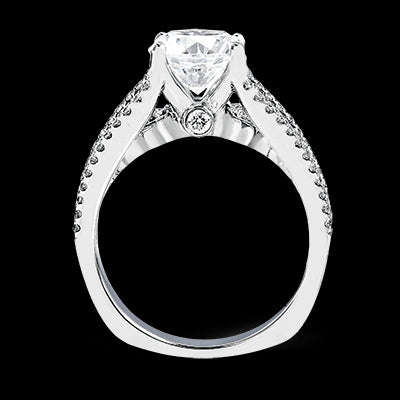 Engagement Ring in 18k Gold with Diamonds