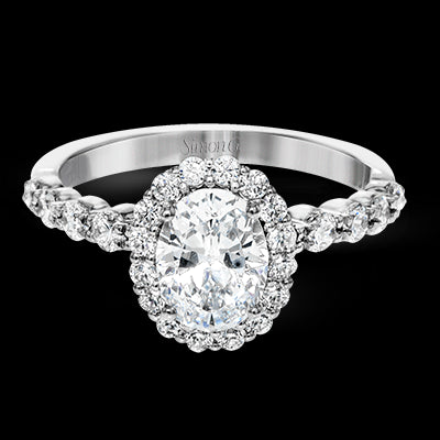 Engagement Ring in 18k Gold with Diamonds