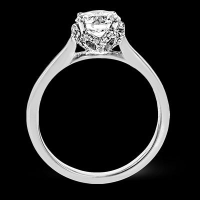 Engagement Ring in 18k Gold with Diamonds