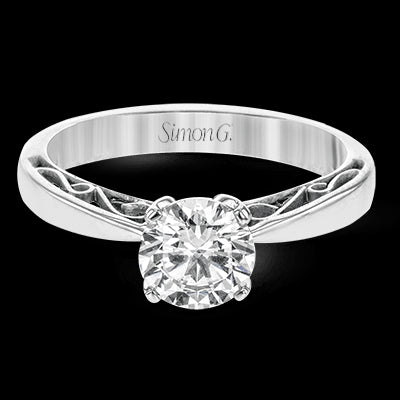 Engagement Ring in 18k Gold