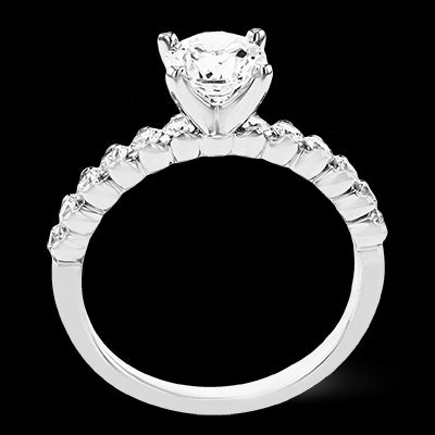 Engagement Ring in 18k Gold with Diamonds