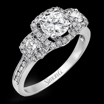 Engagement Ring in 18k Gold with Diamonds