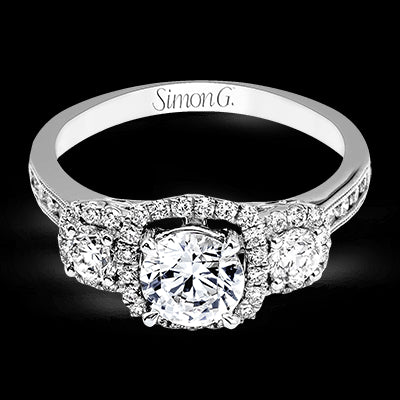 Engagement Ring in 18k Gold with Diamonds