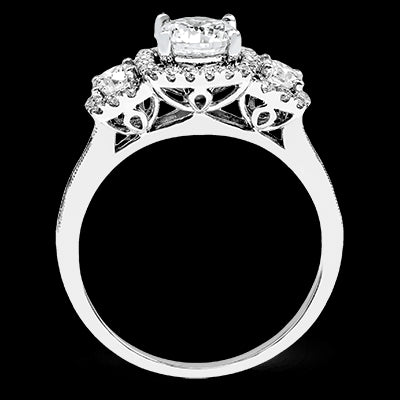 Engagement Ring in 18k Gold with Diamonds