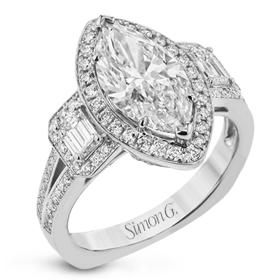 Engagement Ring in 18k Gold with Diamonds