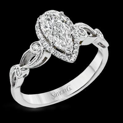 Engagement Ring in 18k Gold with Diamonds