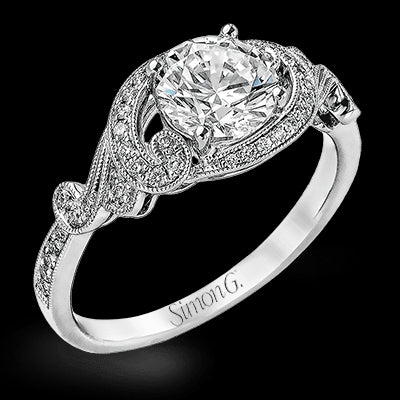 Engagement Ring in 18k Gold with Diamonds
