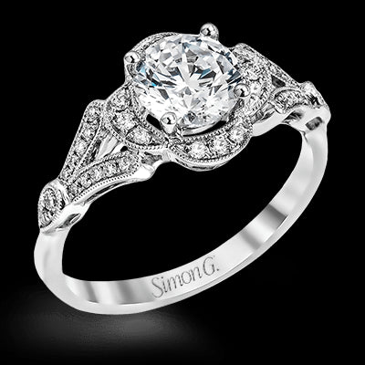 Engagement Ring in 18k Gold with Diamonds