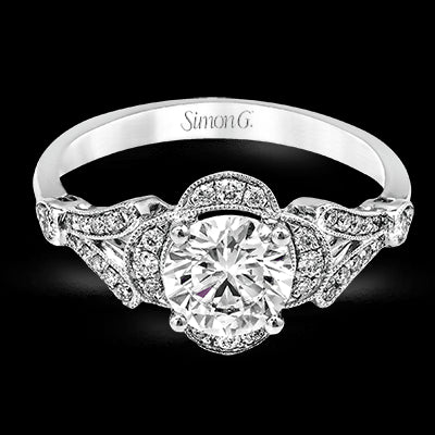 Engagement Ring in 18k Gold with Diamonds