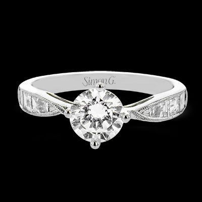 Engagement Ring in 18k Gold