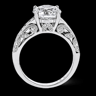 Engagement Ring in 18k Gold with Diamonds