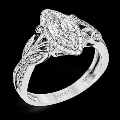 Engagement Ring in 18k Gold with Diamonds