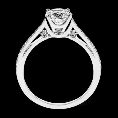Engagement Ring in 18k Gold with Diamonds