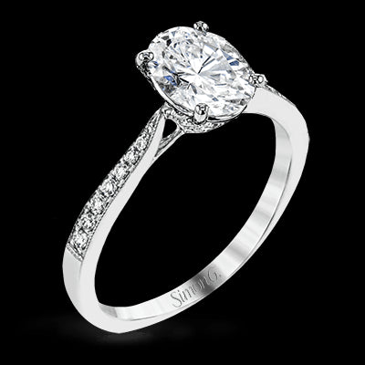 Engagement Ring in 18k Gold with Diamonds
