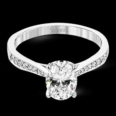 Engagement Ring in 18k Gold with Diamonds