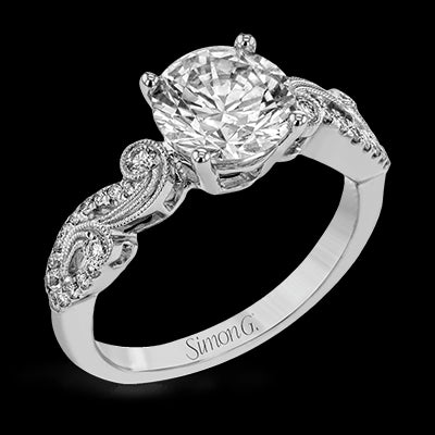 Engagement Ring in 18k Gold with Diamonds